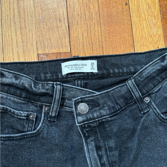ABERCROMBIE &FITCH The 90’s Slim straight Ultra High Rise Washed Black - Picture 4 of 5